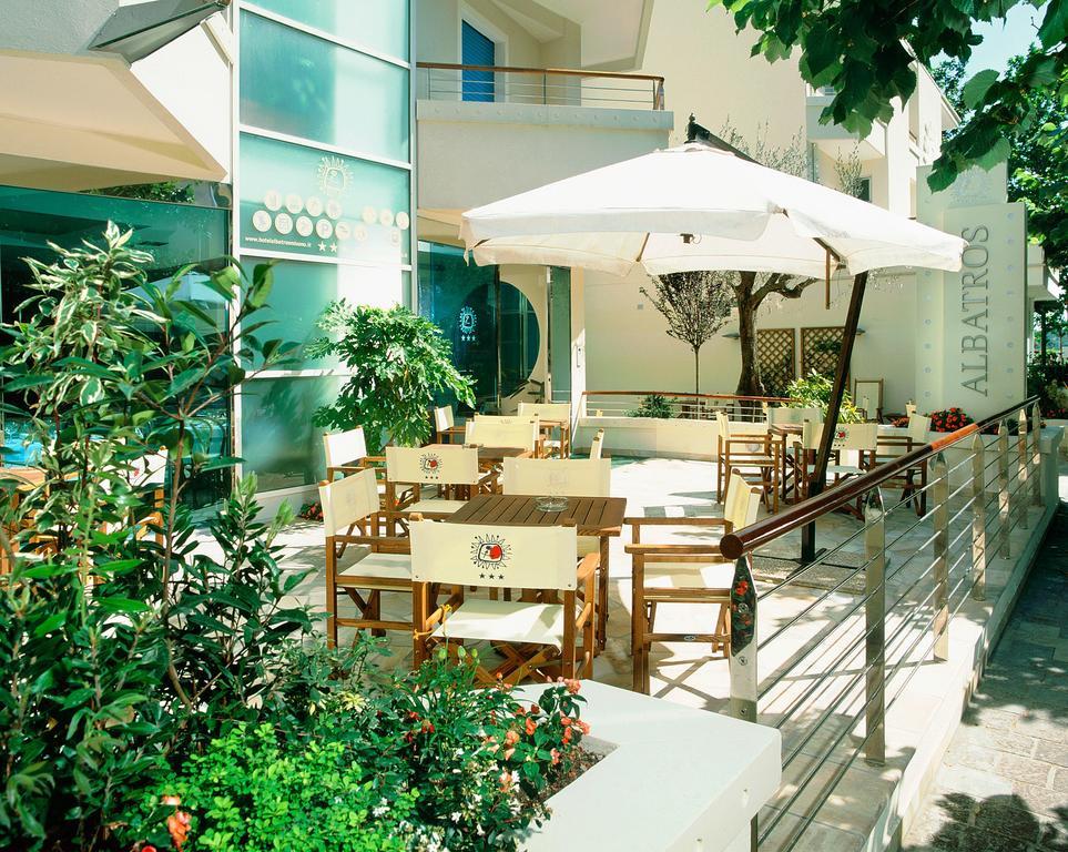Hotel Albatros Misano Adriatico Exterior foto